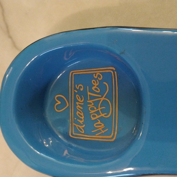 Diane's Happy Toes ceramic glass earth sandal candle holder. - Picture 3 of 11